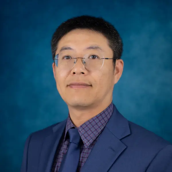ping-he-headshot Ping He, MD